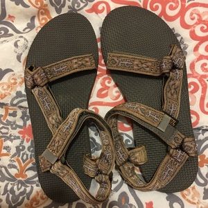 Women’s Teva sandals